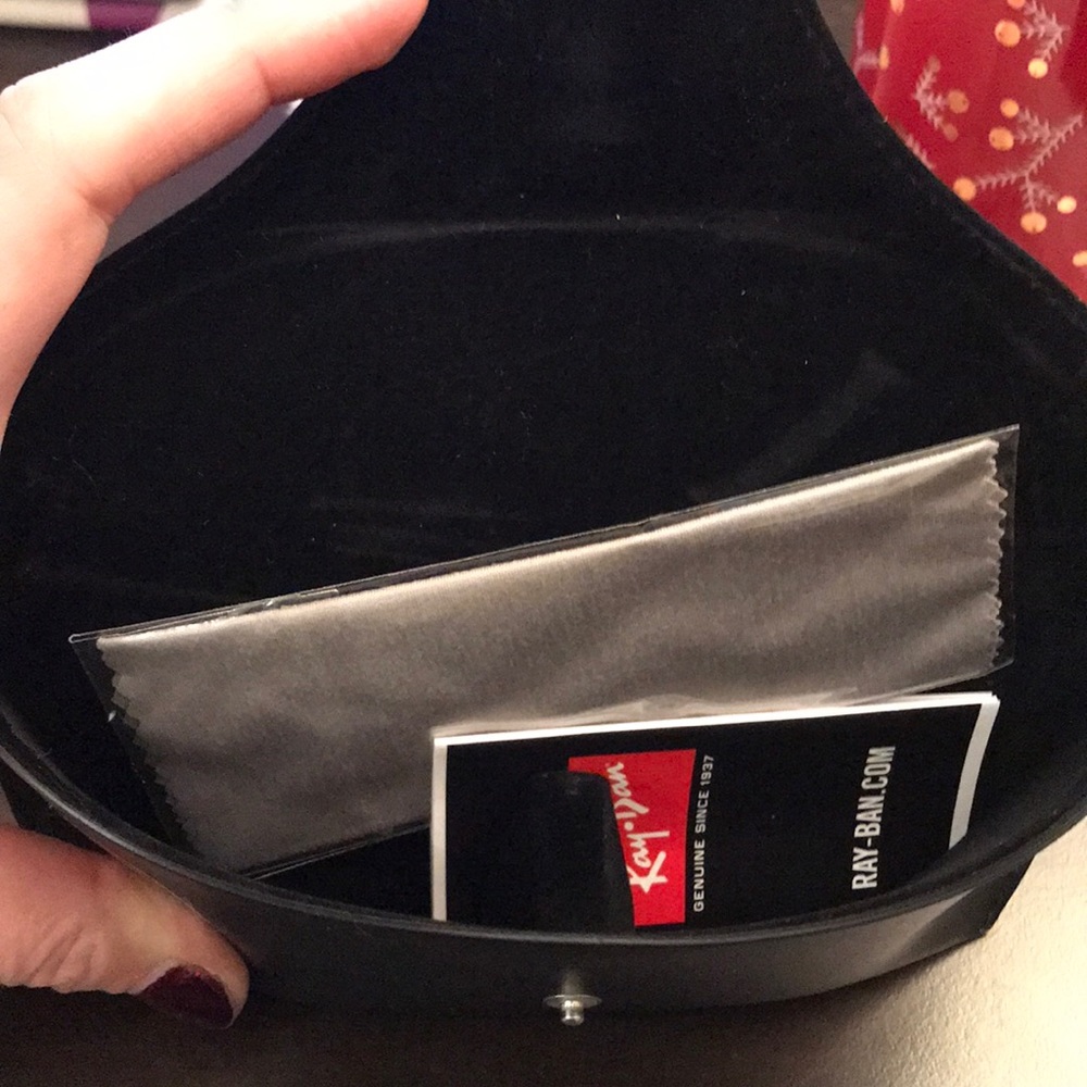 BRAND NEW Ray Ban Sunglasses Case ❣️HP 4/13❣️ - Picture 4 of 5